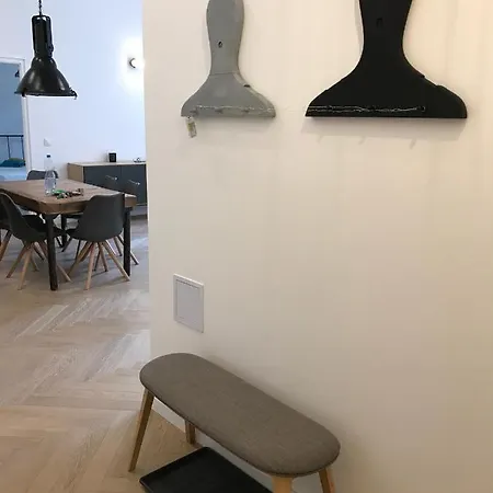 Iranyi - Flat In The Heart Of Downtown Apartamento